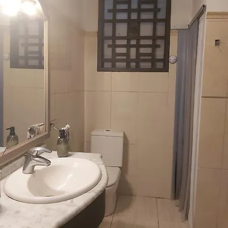 Habitacion En Apartamento Vegueta 民宿